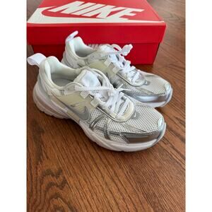 NIB Nike Women's V2K Running Shoes